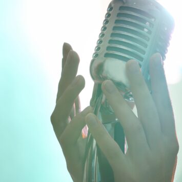 Idina Menzel 2024 Tour Announcement – Take Me Or Leave Me Tour Schedule