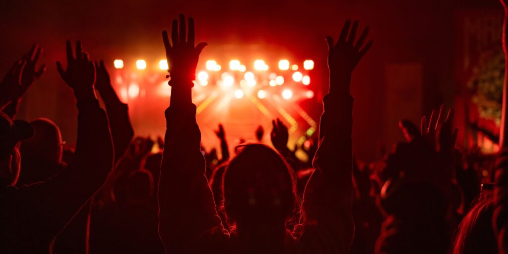 Noah Cyrus 2025 Tour Announcement – I Want My Loved Ones to Go With Me Tour Schedule